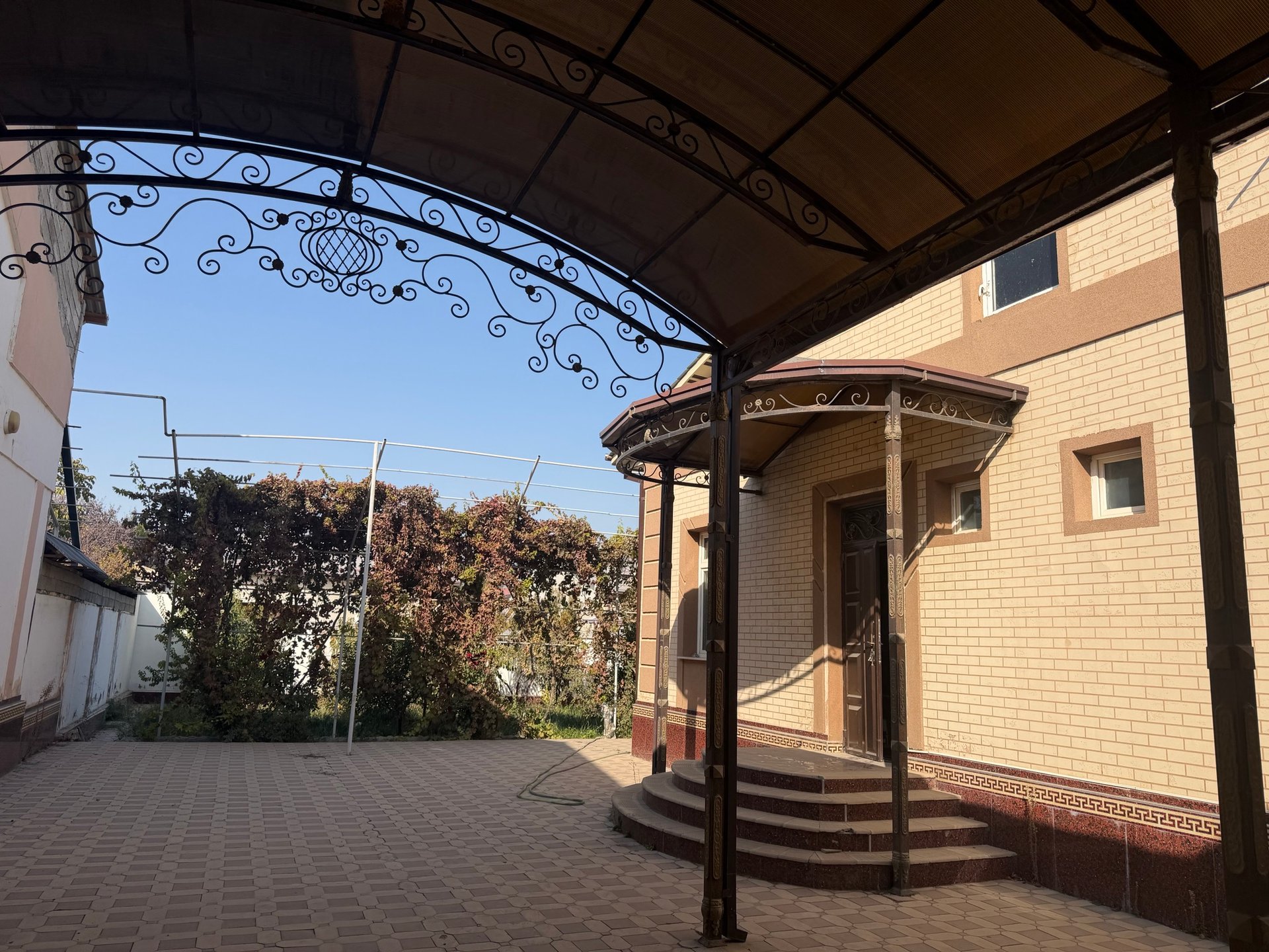 6 sotix katej hamma sharoitlari bor — Rasm 1