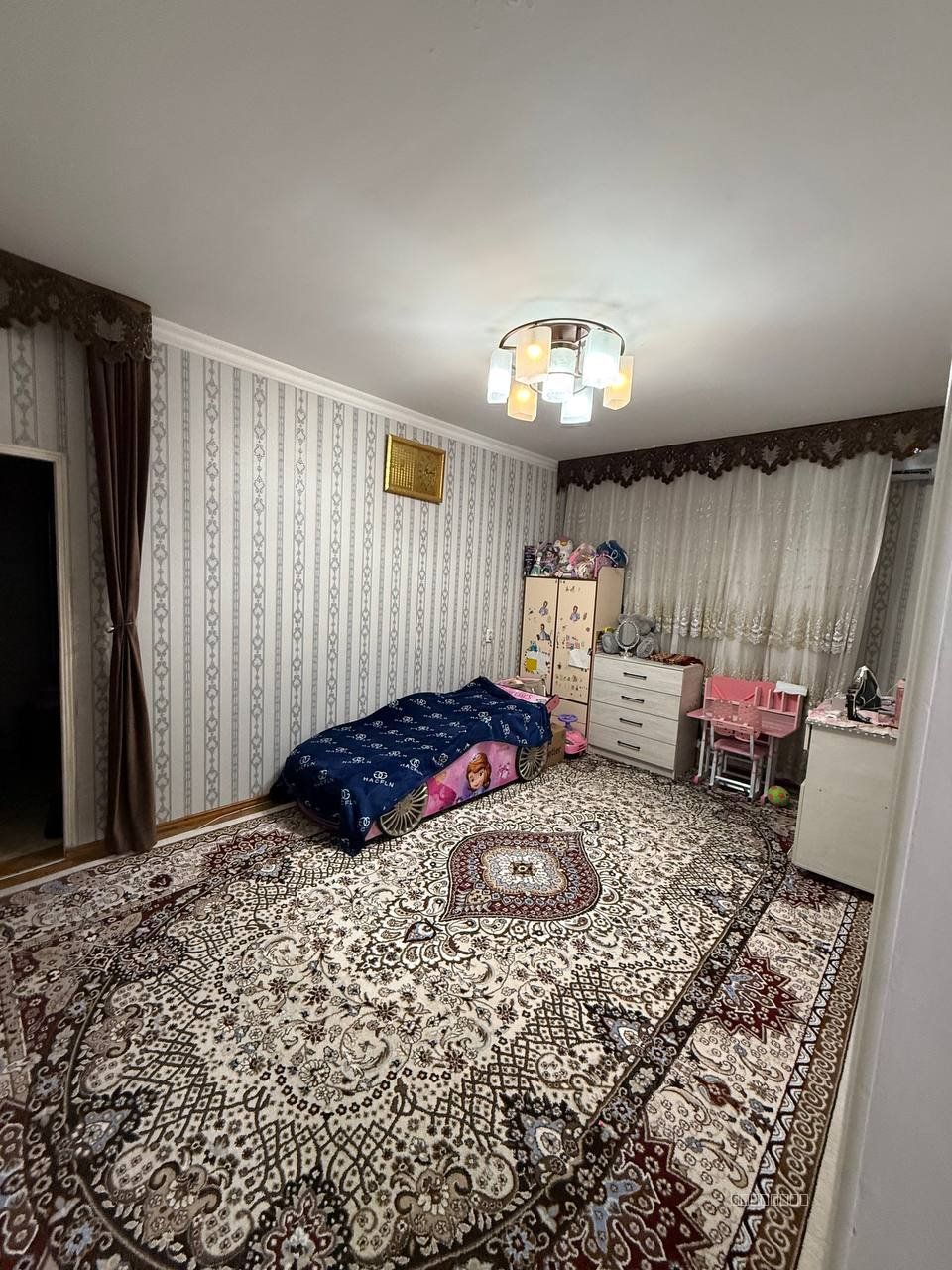 Юнусобод тумани 15 квартл Баходирда 5 хонали квартира сотилади - Image 1