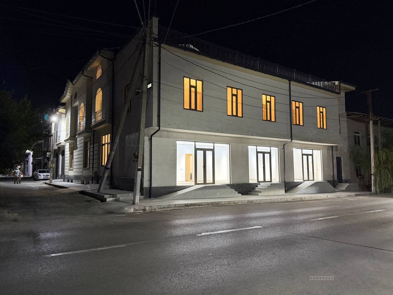 Bino sotiladi biznes va yashash uchun - Image 1