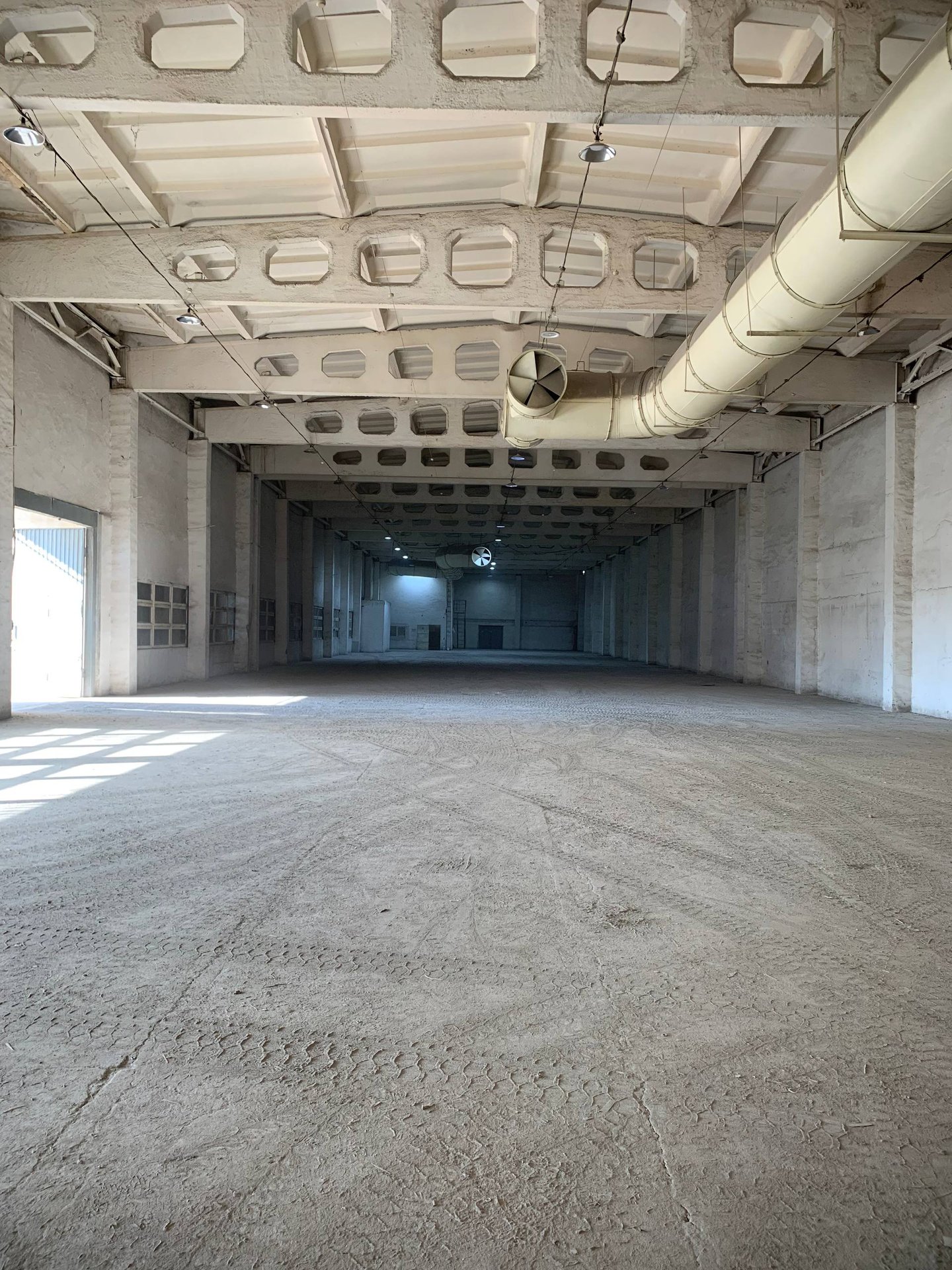 Сдаётся в аренду склад площадью 2 310 м² — Image 1