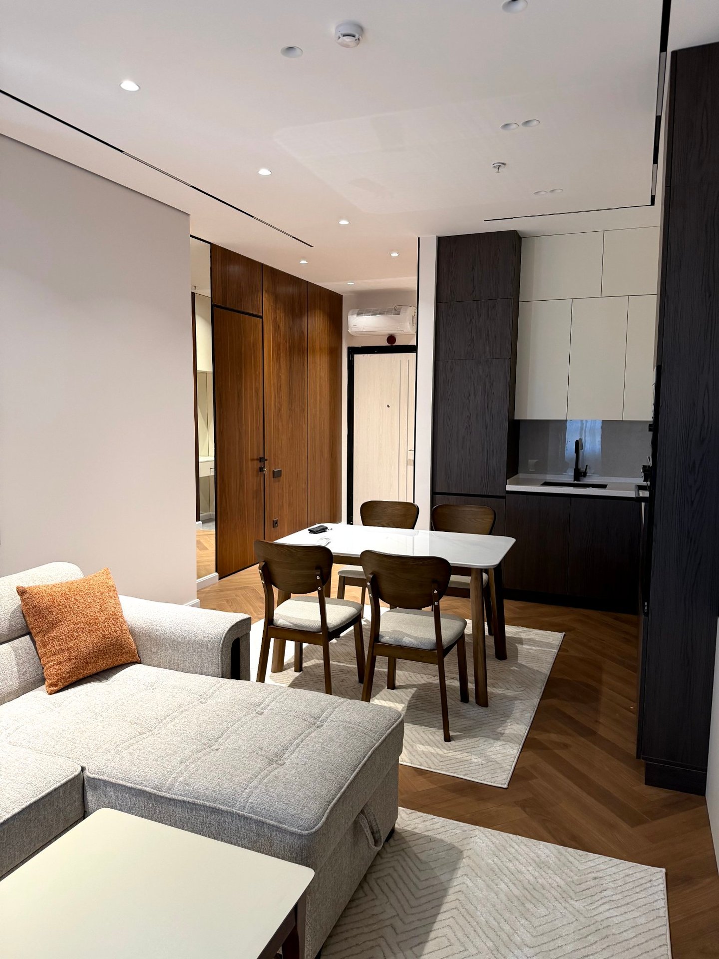 Сдаётся квартира-студия, 50 м², ЖК «Акай Сити», 17 этаж — Rasm 1