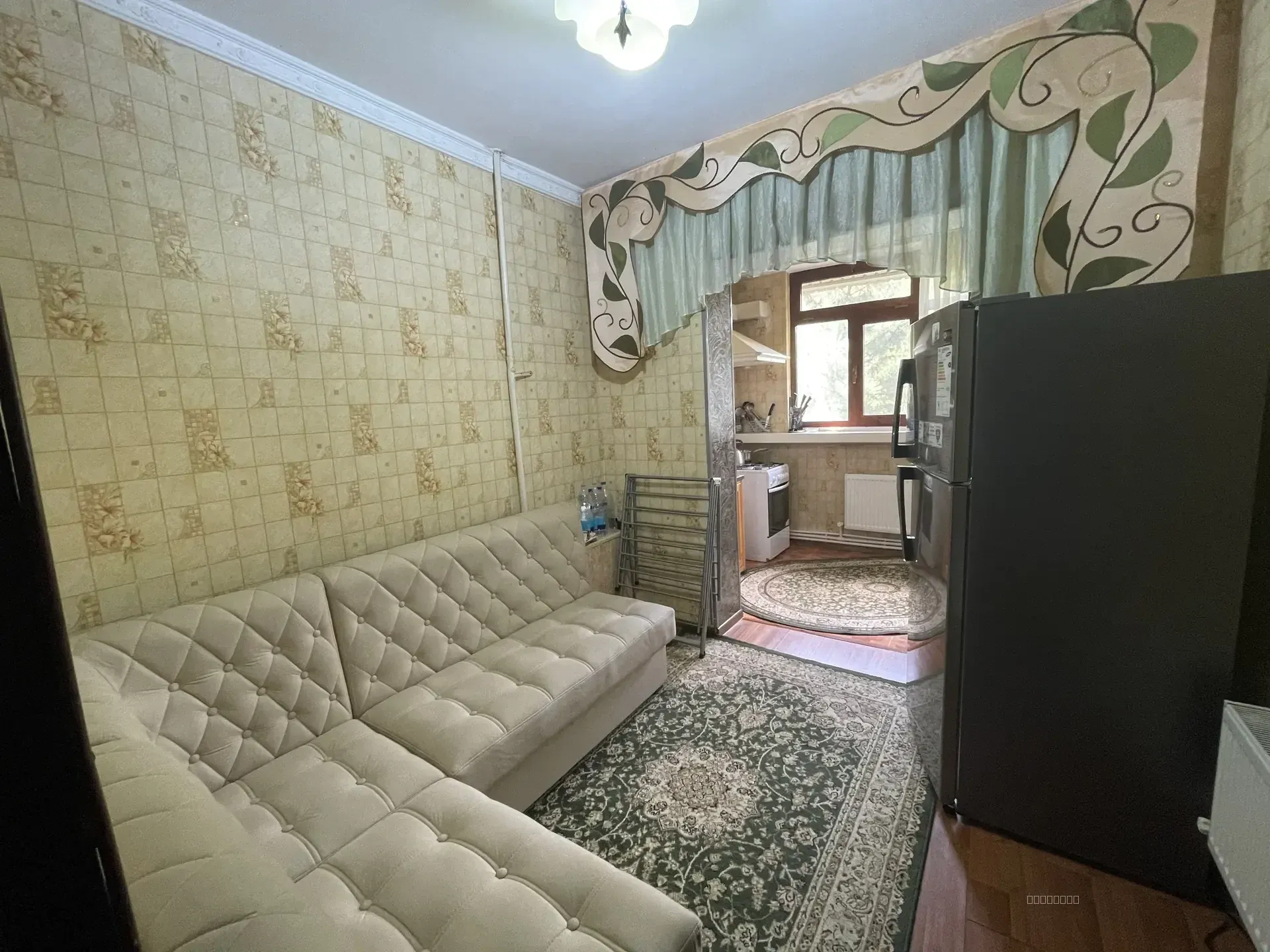 Продаётся 4-комнатная квартира - Image 1