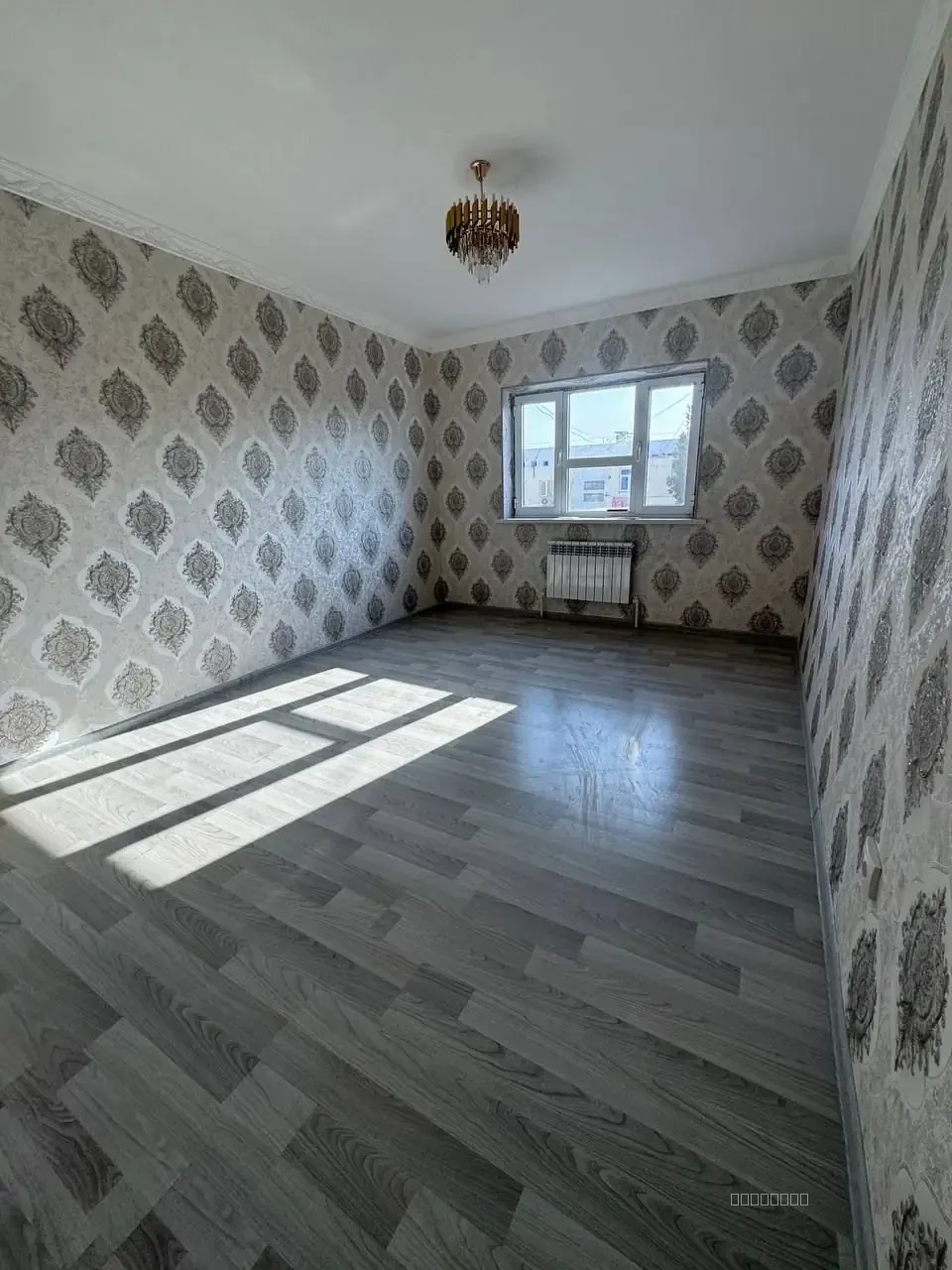 Termez shaxar yubleniyda 3 xonali 73 kv.metrli dom sotuvda - Image 1