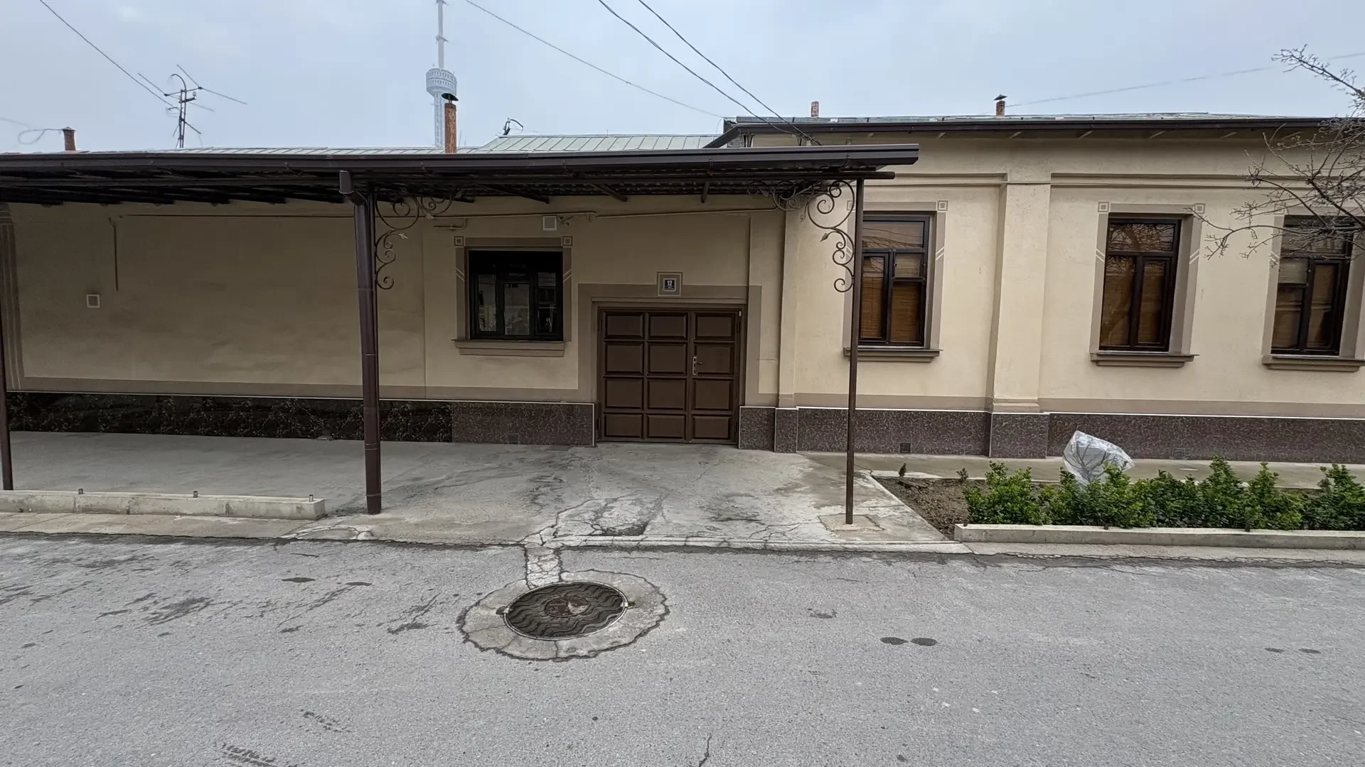 Продаётся участок 6 соток ровно, Теннисный корт, Плов центр — Rasm 1