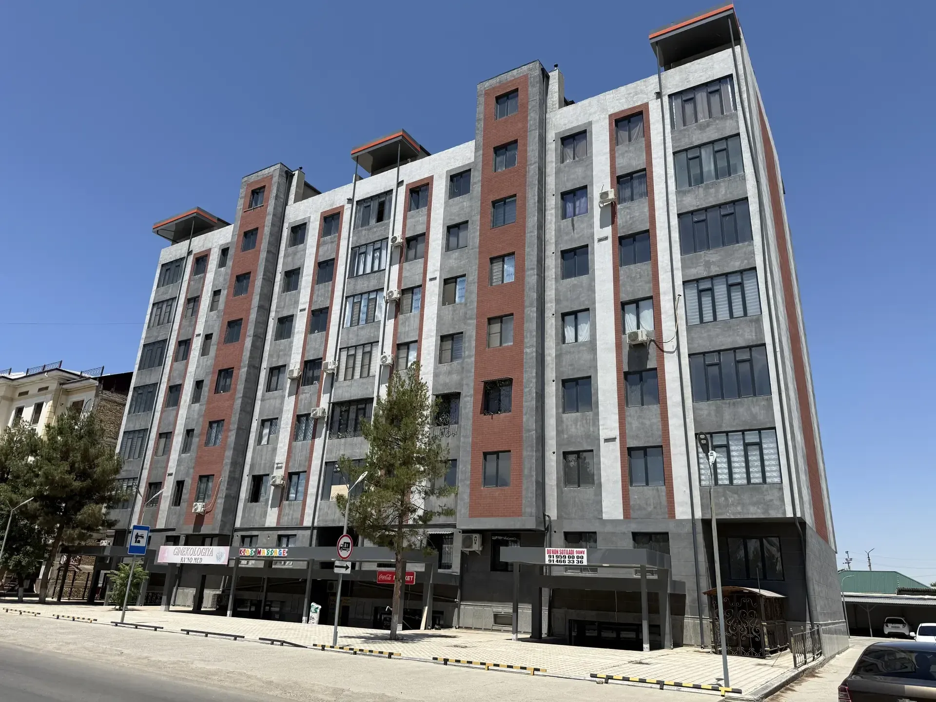 2 xonali yevro remontli kvartira sotiladi - Image 1
