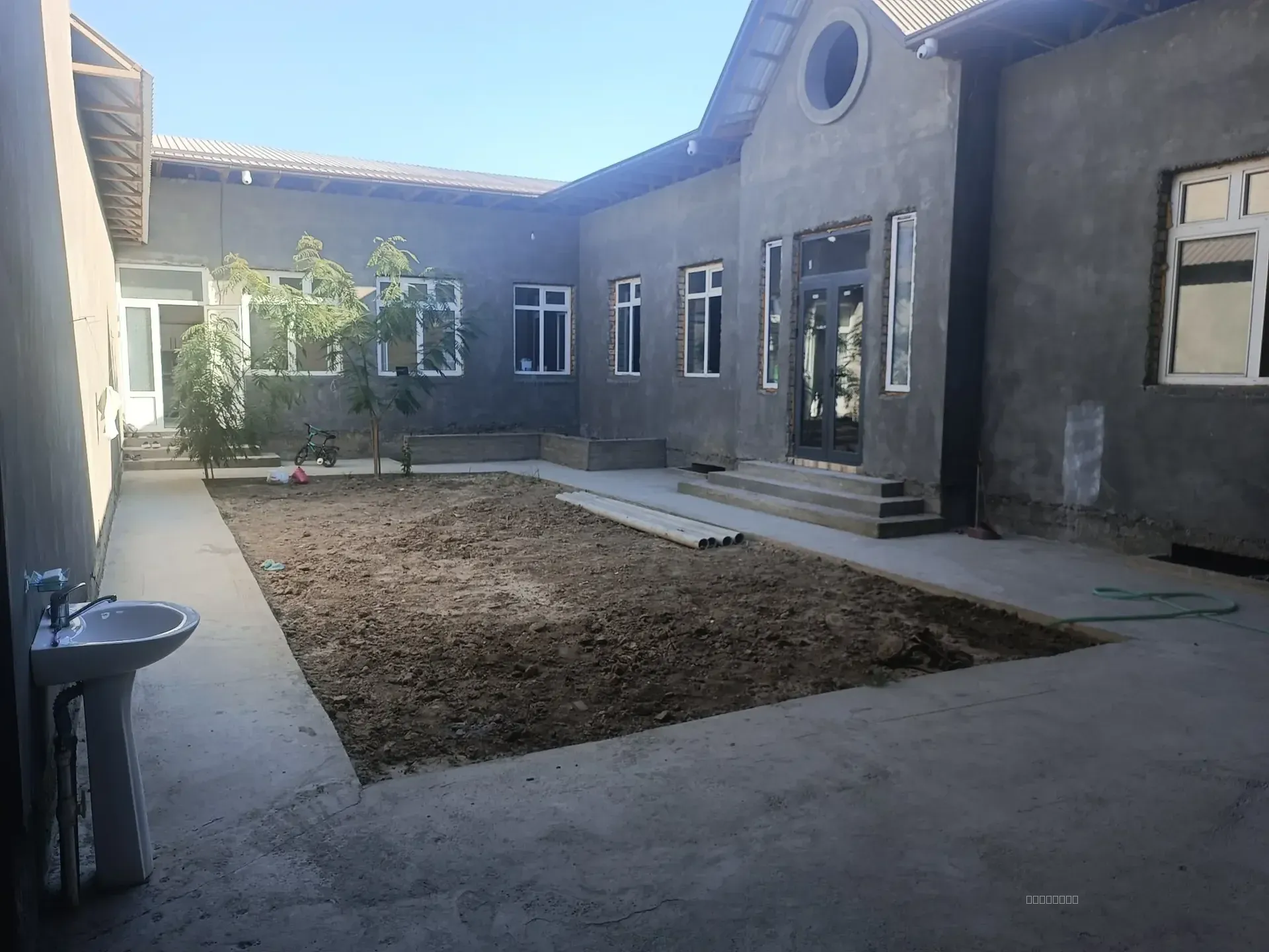 Zangiota Erkin MFYda. 3.50 sutix hovli sotiladi - Image 1
