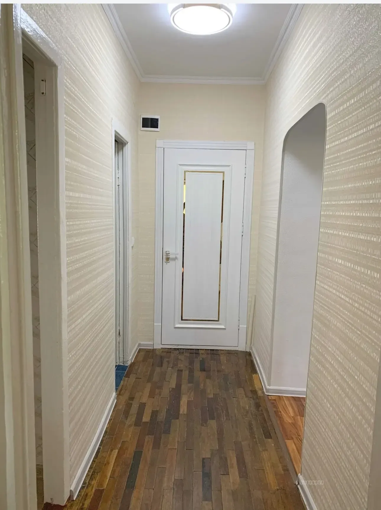 Продается 5-комнатная квартира, 106 м², 1 этаж, г. Фергана - Image 1