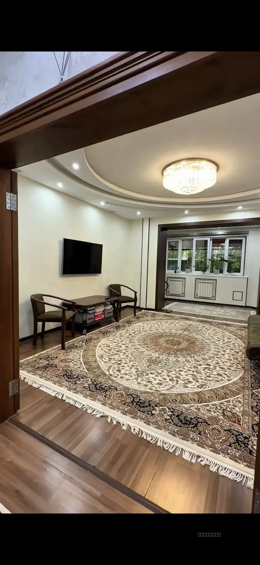 Metro yonida hovlichali 5 xonali 140 m² yevroremont bankovskiy kvartira 1 qavat - Image 1